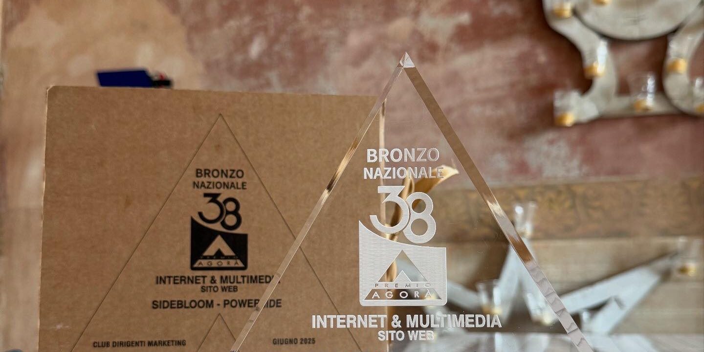 517315575_1294937362353444_1629002945951744273_n Fotografia del premio Agorà di bronzo.