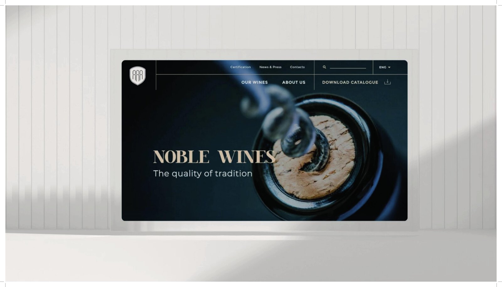 Sito web Noble Wines su widescreen, homepage con tappo di sughero